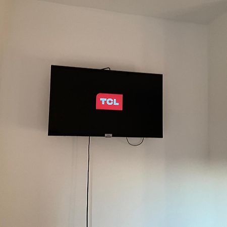 Comfy, Cosy Small Double With Wi-Fi Earley Εξωτερικό φωτογραφία